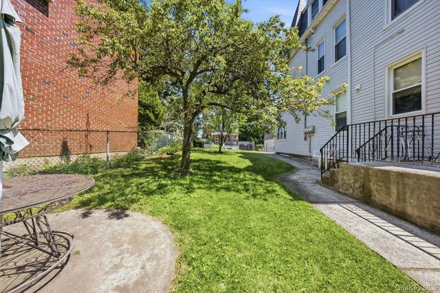 19 Ridgewood Avenue, Yonkers, NY 10704