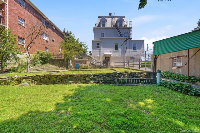 19 Ridgewood Avenue, Yonkers, NY 10704