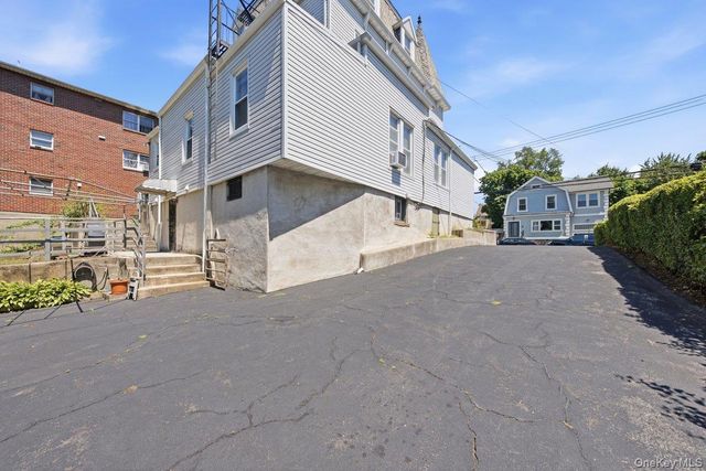 19 Ridgewood Avenue, Yonkers, NY 10704