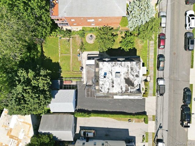 19 Ridgewood Avenue, Yonkers, NY 10704