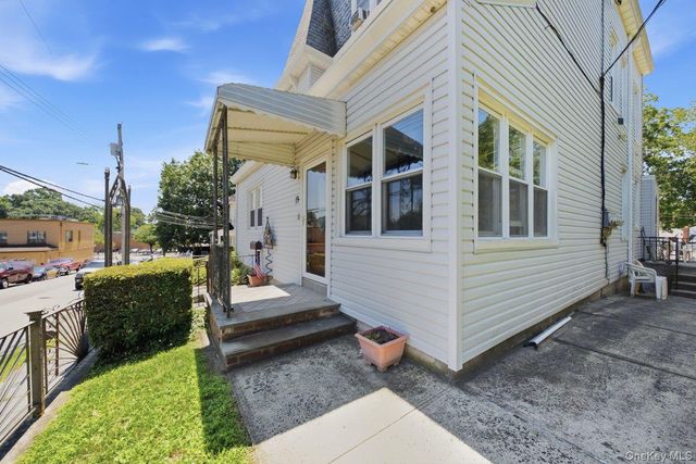 19 Ridgewood Avenue, Yonkers, NY 10704