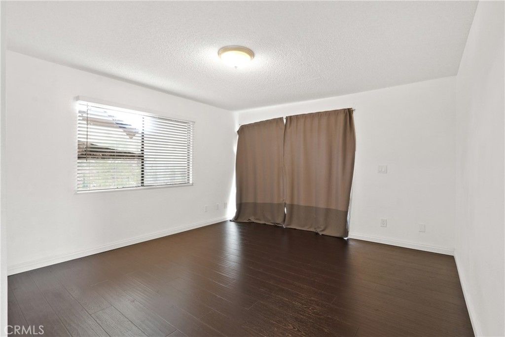 Image 14 of property listing at 2501 W Grand Avenue 1, Alhambra, CA 91801