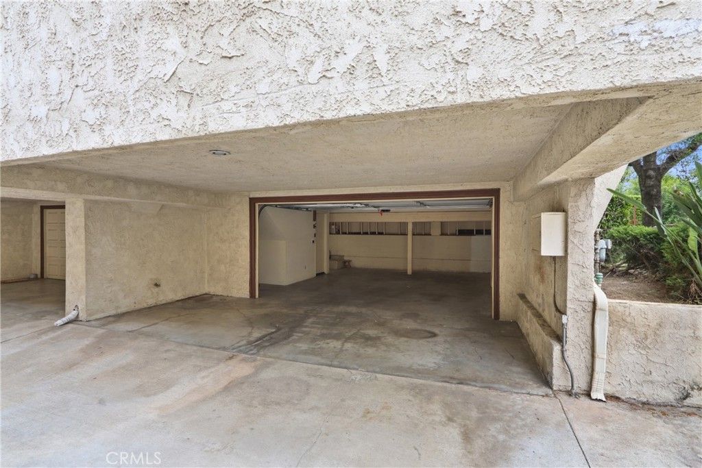 Image 21 of property listing at 2501 W Grand Avenue 1, Alhambra, CA 91801