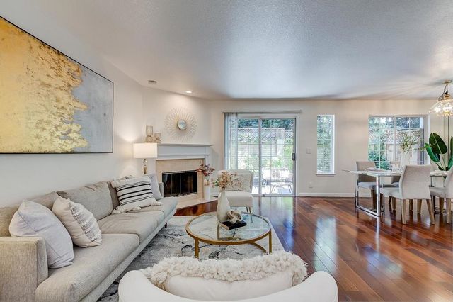 20667 Gardenside, Cupertino, CA 95014