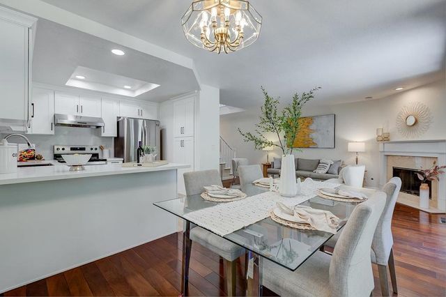 20667 Gardenside, Cupertino, CA 95014