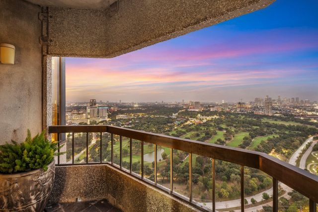 2001 Holcombe Boulevard PH4, Houston, TX 77030