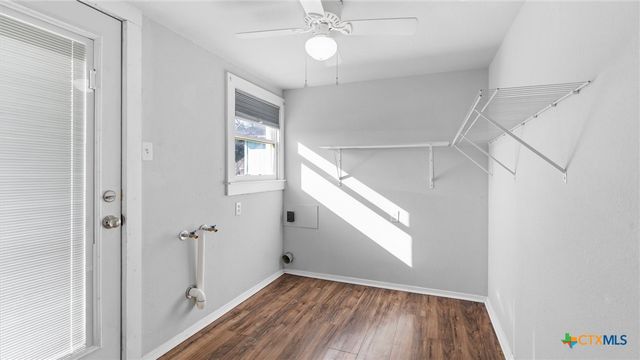 420 Wallace Street, Seguin, TX 78155