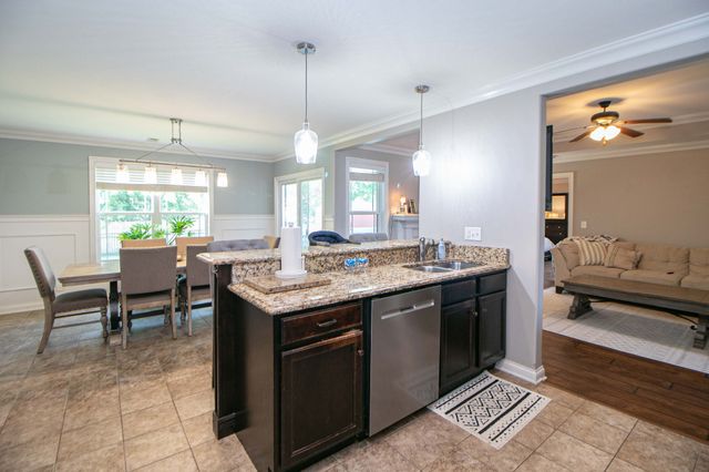 1088 Jon Dr, Clarksville, TN 37043