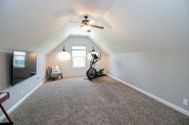 1088 Jon Dr, Clarksville, TN 37043