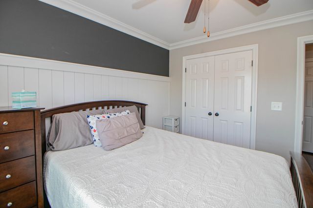 1088 Jon Dr, Clarksville, TN 37043