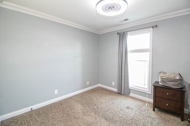 1088 Jon Dr, Clarksville, TN 37043