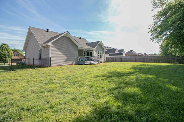 1088 Jon Dr, Clarksville, TN 37043