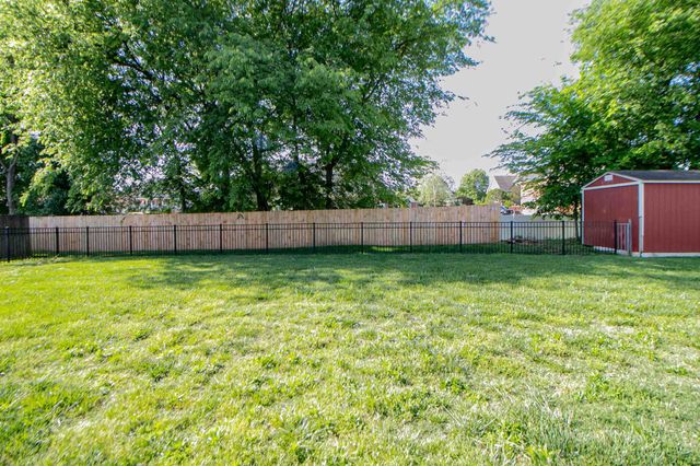 1088 Jon Dr, Clarksville, TN 37043