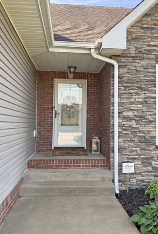 1088 Jon Dr, Clarksville, TN 37043