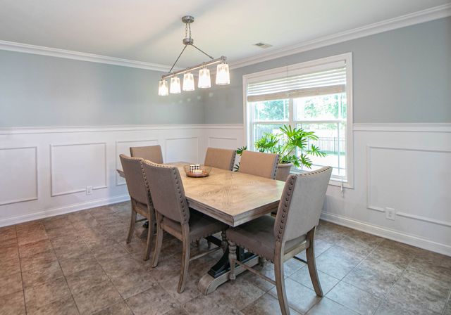 1088 Jon Dr, Clarksville, TN 37043