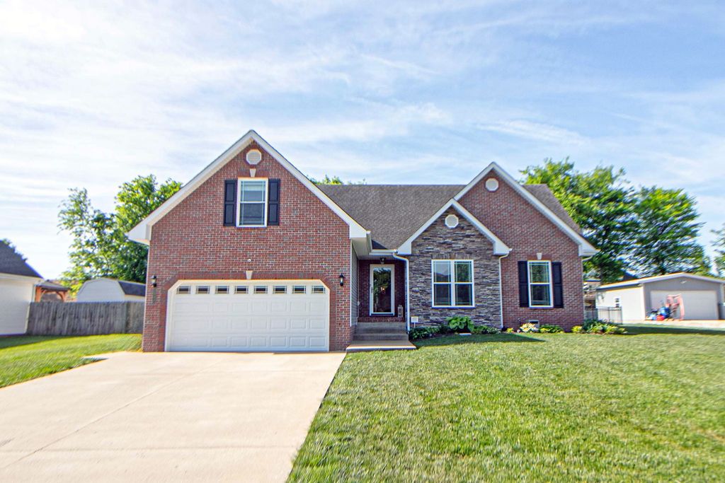 1088 Jon Dr, Clarksville, TN 37043