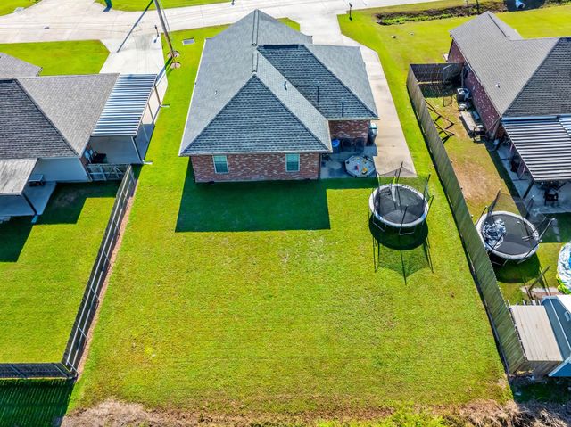 2504 Pineridge Street, Thibodaux, LA 70301