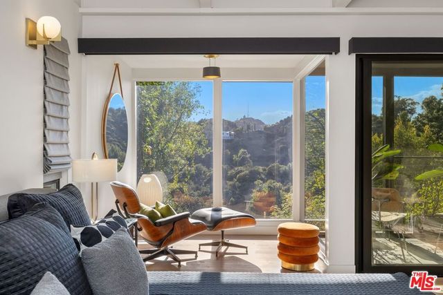 7900 Willow Glen Road, Los Angeles, CA 90046