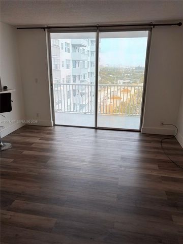 137 Golden Isles Dr 1212, Hallandale Beach, FL 33009