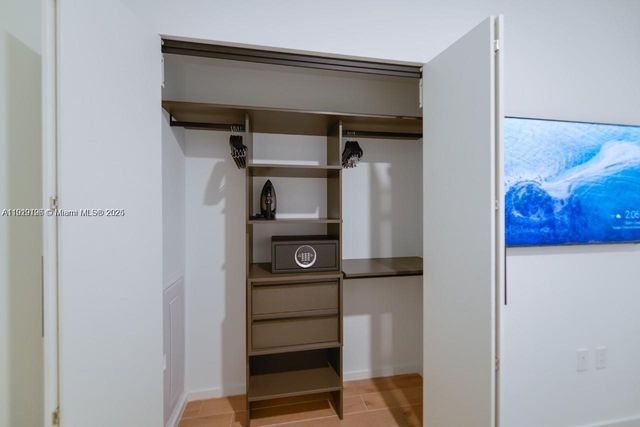 398 NE 5th St 4210, Miami, FL 33132