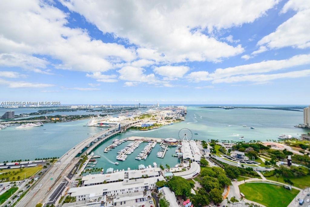 398 NE 5th St 4210, Miami, FL 33132