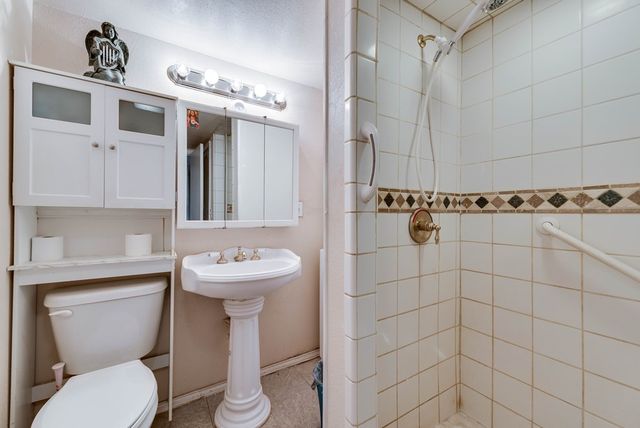 608 NE 9th St, Big Spring, TX 79720