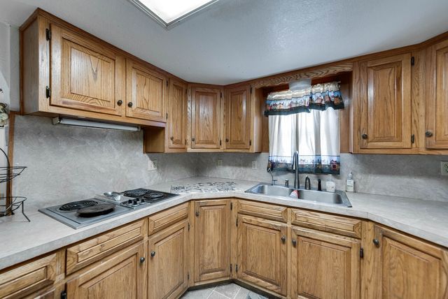 608 NE 9th St, Big Spring, TX 79720