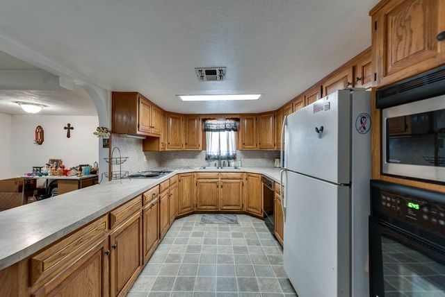 608 NE 9th St, Big Spring, TX 79720