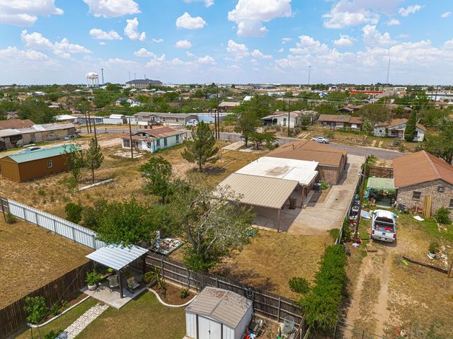 608 NE 9th St, Big Spring, TX 79720