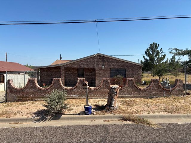 608 NE 9th St, Big Spring, TX 79720