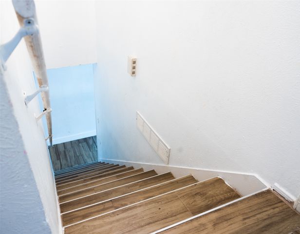 2904 S Fielder Road, Arlington, TX 76015
