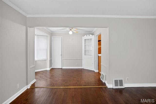 10428 Ashbrook Drive, St Louis, MO 63137