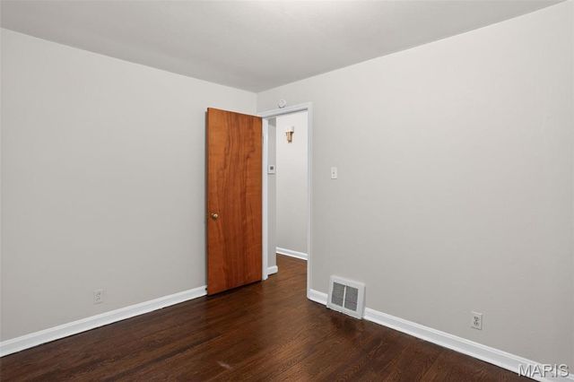10428 Ashbrook Drive, St Louis, MO 63137