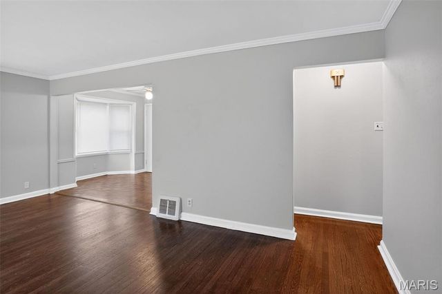10428 Ashbrook Drive, St Louis, MO 63137