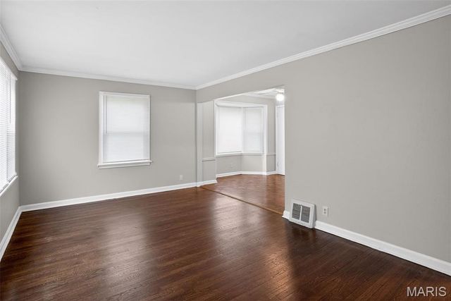 10428 Ashbrook Drive, St Louis, MO 63137