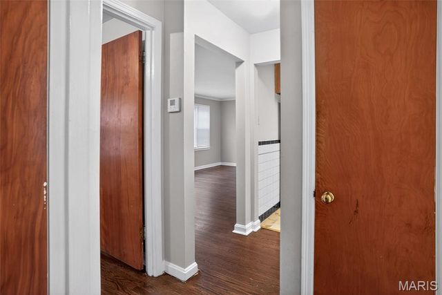 10428 Ashbrook Drive, St Louis, MO 63137