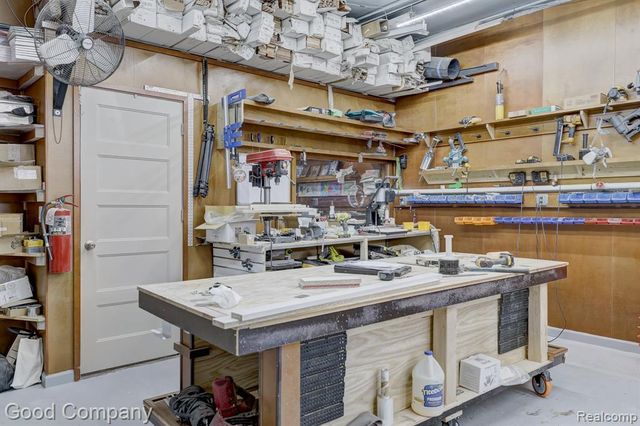 24354 John R Road, Hazel Park, MI 48030