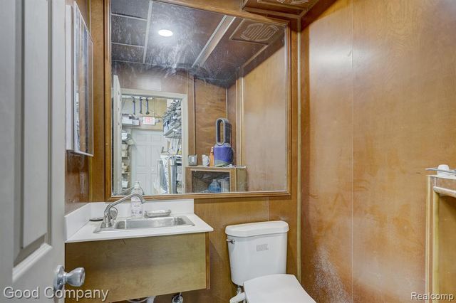 24354 John R Road, Hazel Park, MI 48030