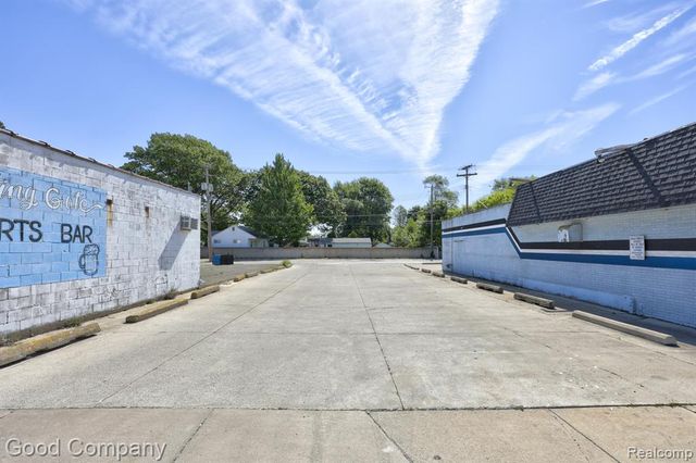 24354 John R Road, Hazel Park, MI 48030