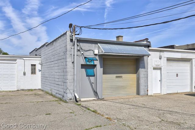 24354 John R Road, Hazel Park, MI 48030