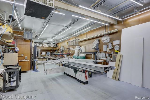 24354 John R Road, Hazel Park, MI 48030