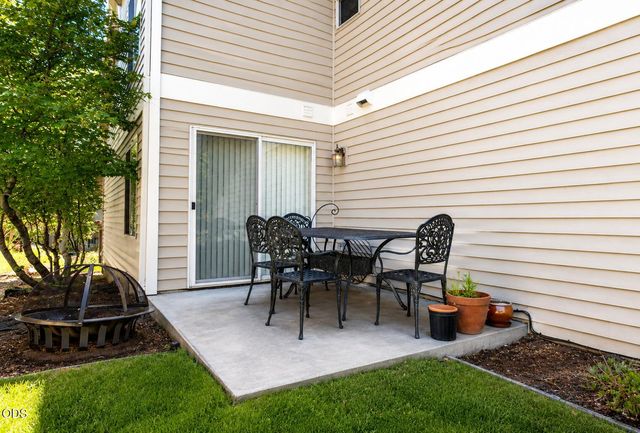 922 NW Ogden Avenue, Bend, OR 97703