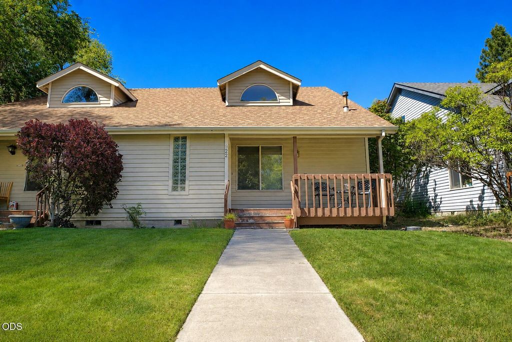 922 NW Ogden Avenue, Bend, OR 97703