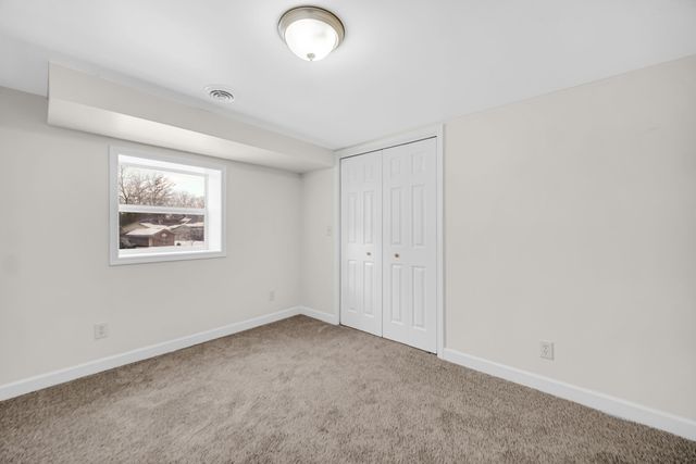 2044 Hidden Valley Drive, Crown Point, IN 46307