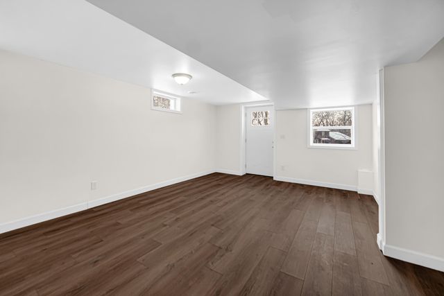 2044 Hidden Valley Drive, Crown Point, IN 46307