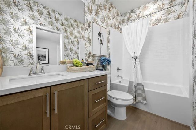 1553 E Holguin Street, Lancaster, CA 93534
