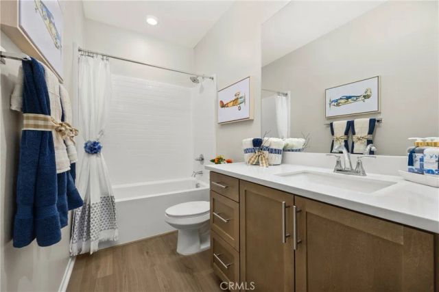 1553 E Holguin Street, Lancaster, CA 93534