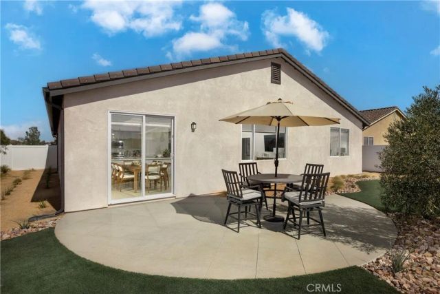 1553 E Holguin Street, Lancaster, CA 93534