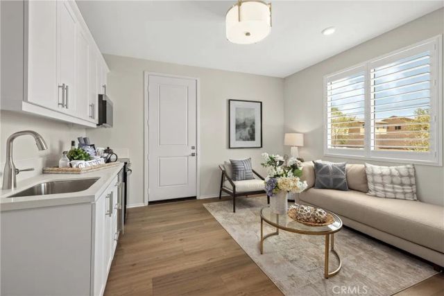 1553 E Holguin Street, Lancaster, CA 93534