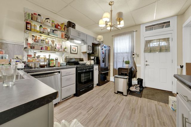6217 S Claremont Avenue, Chicago, IL 60636
